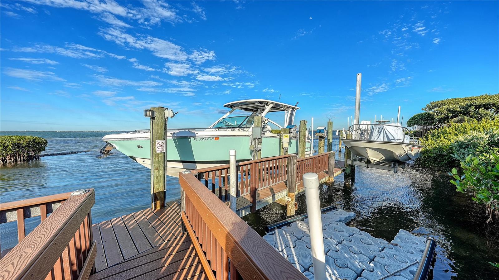 3530 Mistletoe Ln Property Photo 17