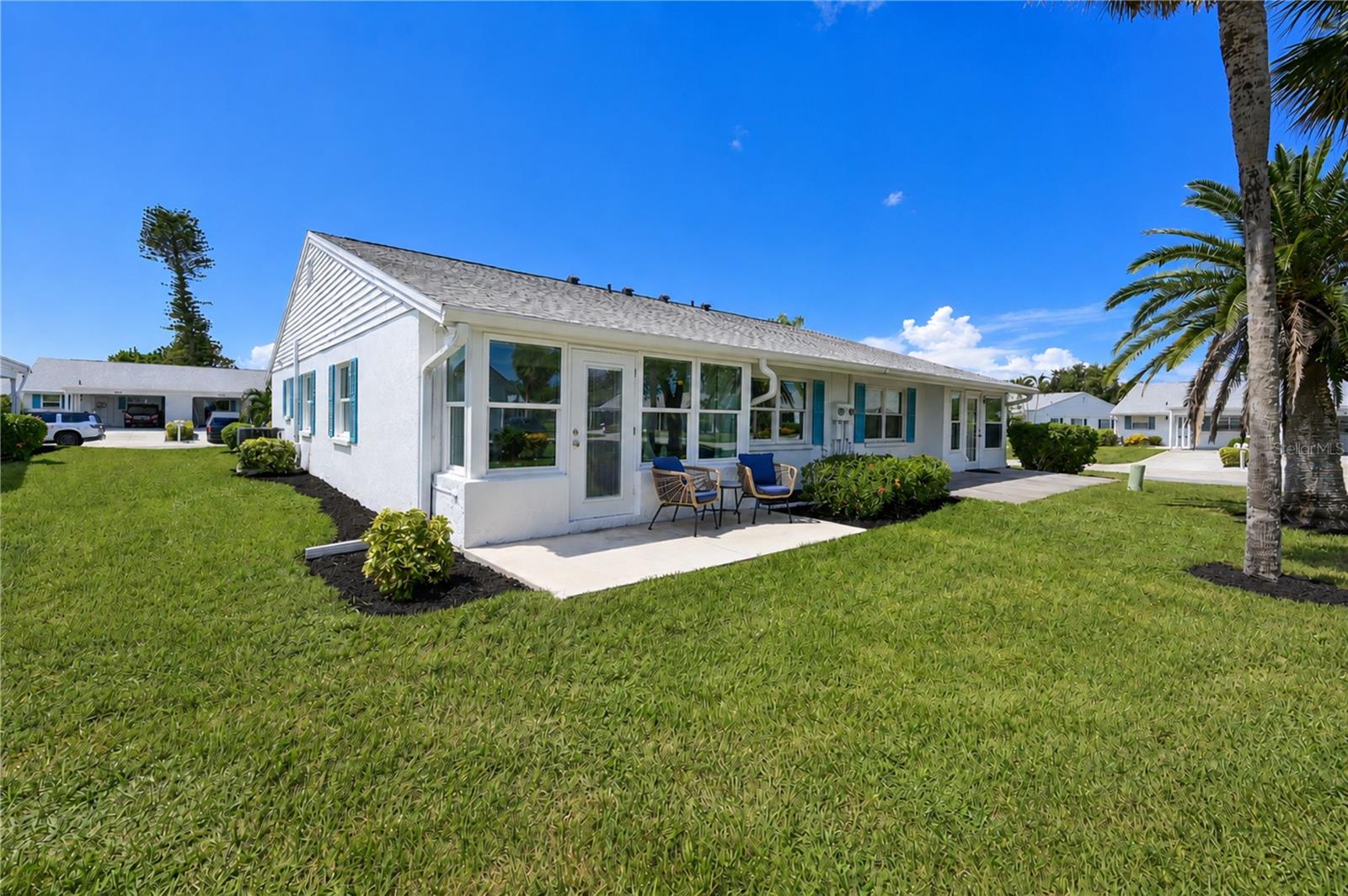 9411 Concord Cir Property Photo 4