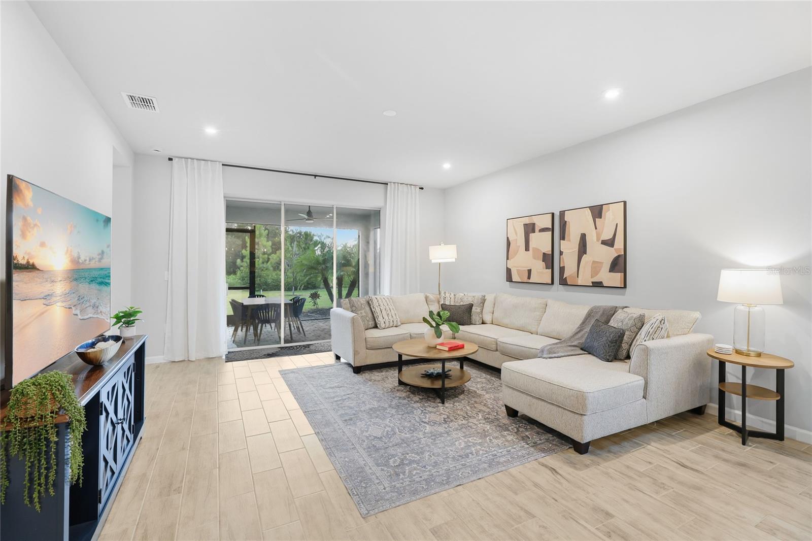 20285 Symphony Pl Property Photo 10