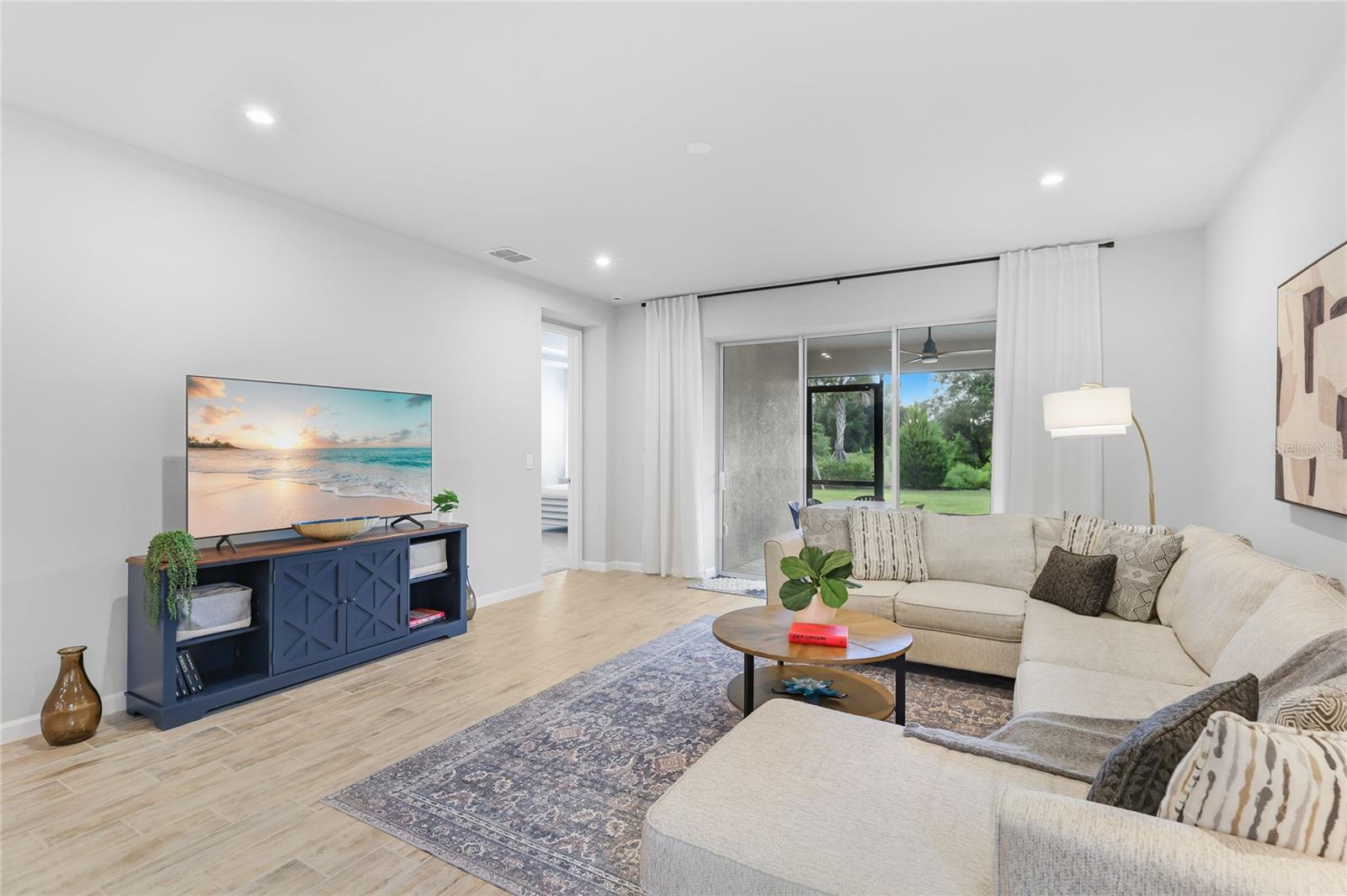20285 Symphony Pl Property Photo 11