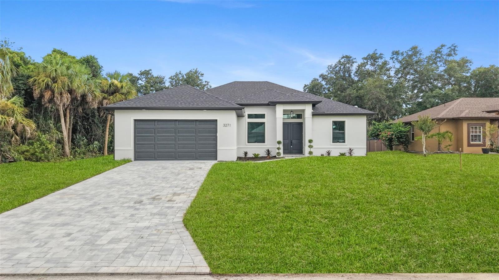 3271 Zoratoa Ave Property Photo 1