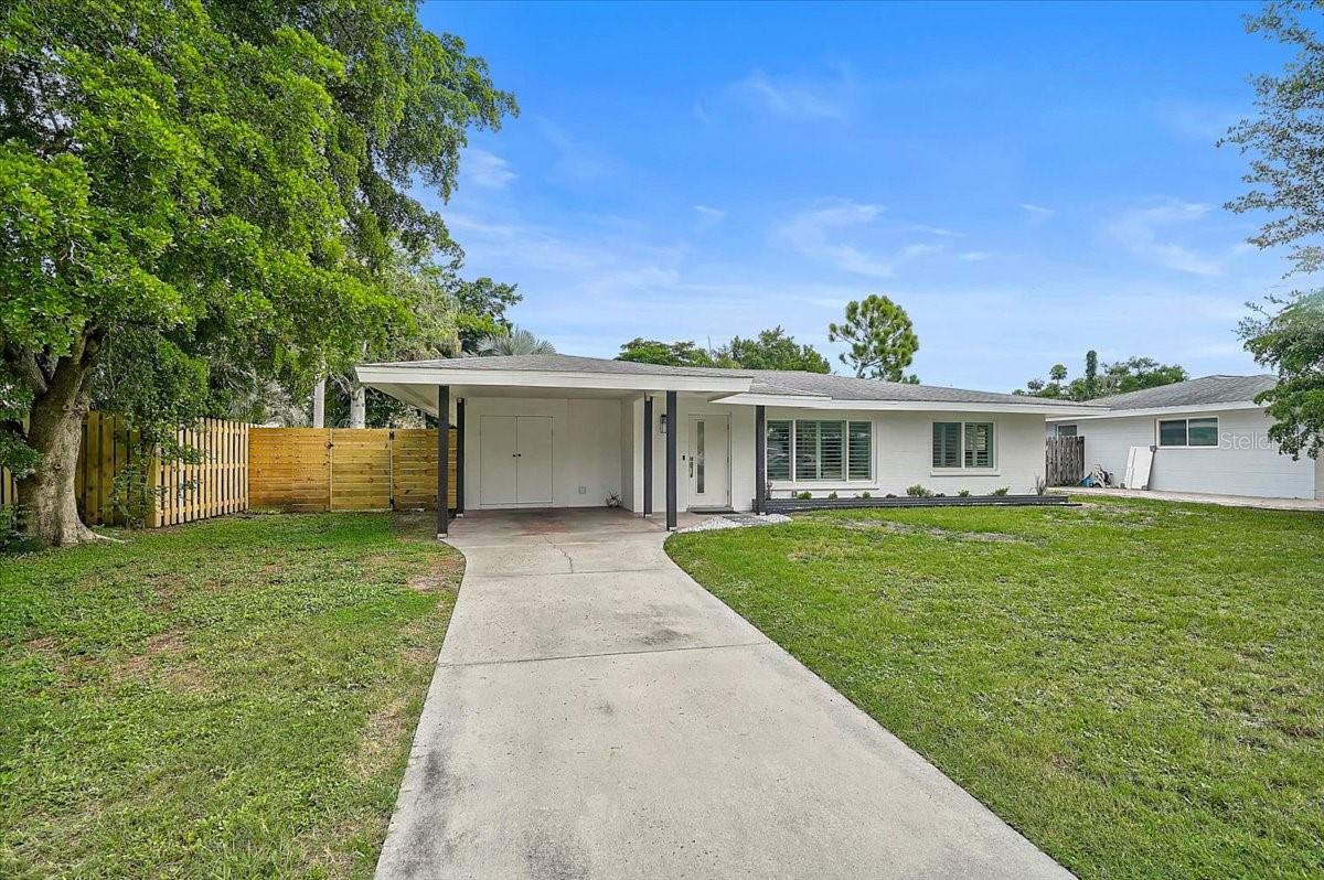 2347 Tangerine Dr Property Photo 4