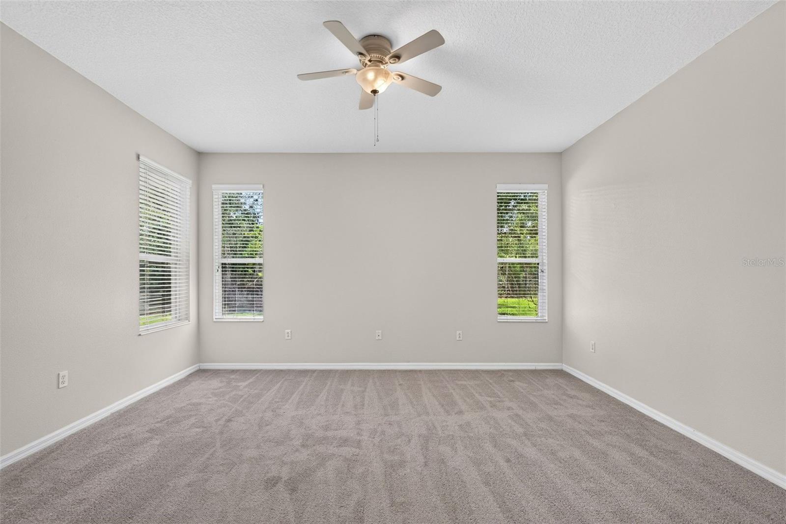6744 45th Ter E Property Photo 10