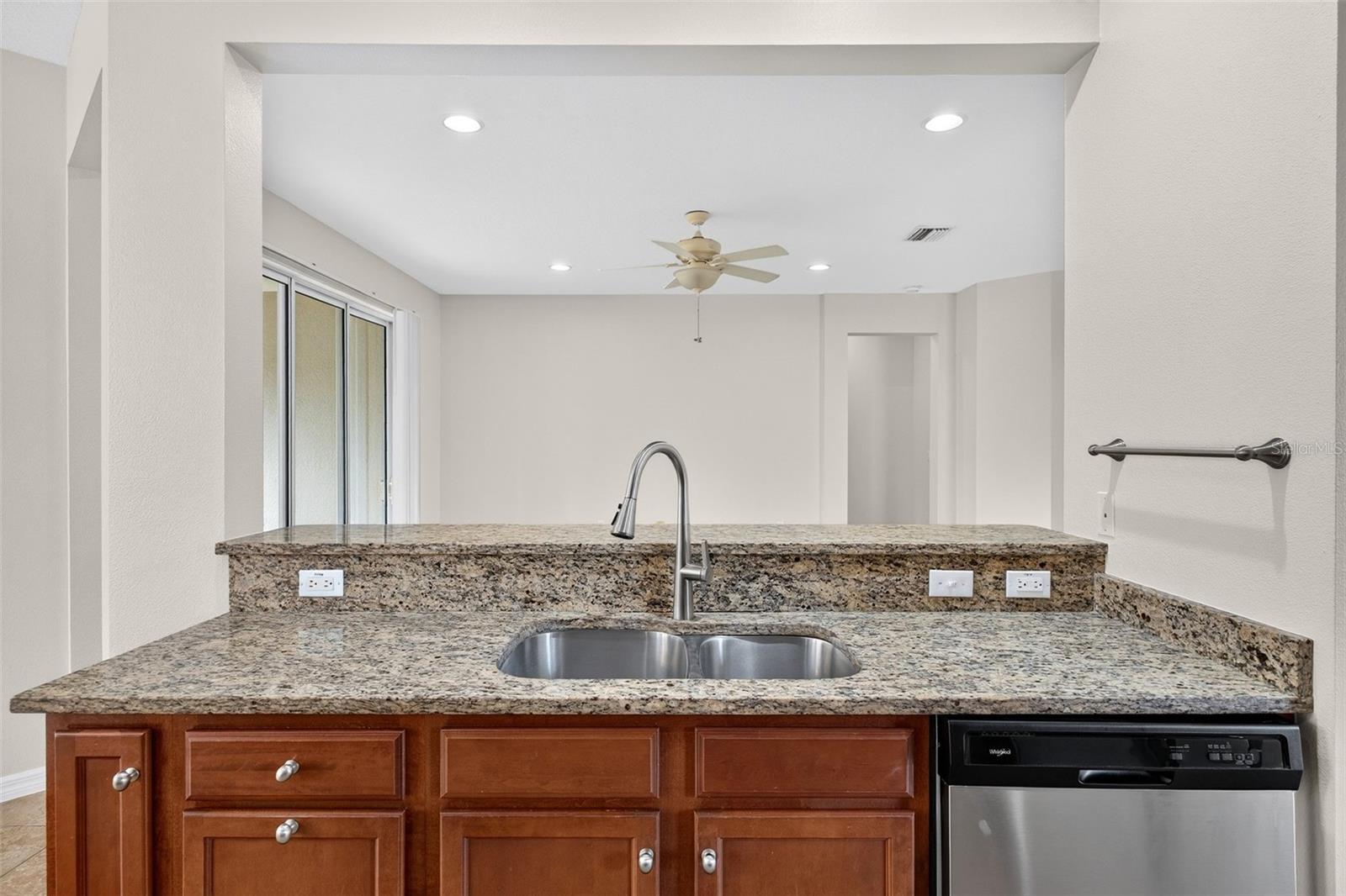 6744 45th Ter E Property Photo 18