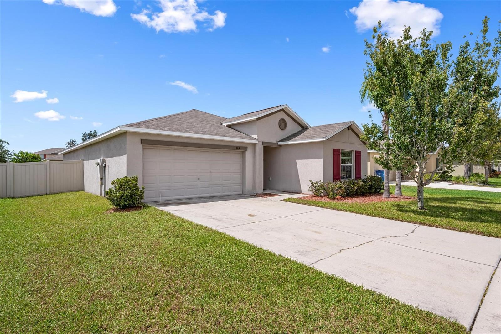 304 Cascade Bend Dr Property Photo 2