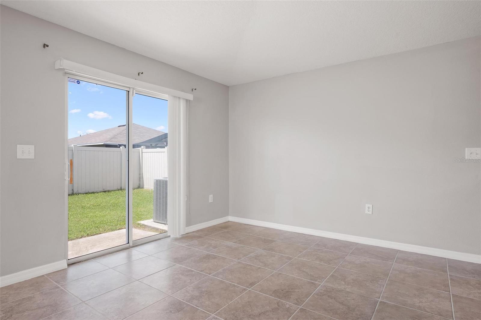 304 Cascade Bend Dr Property Photo 12