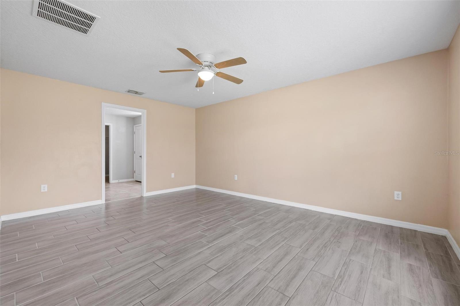 304 Cascade Bend Dr Property Photo 14