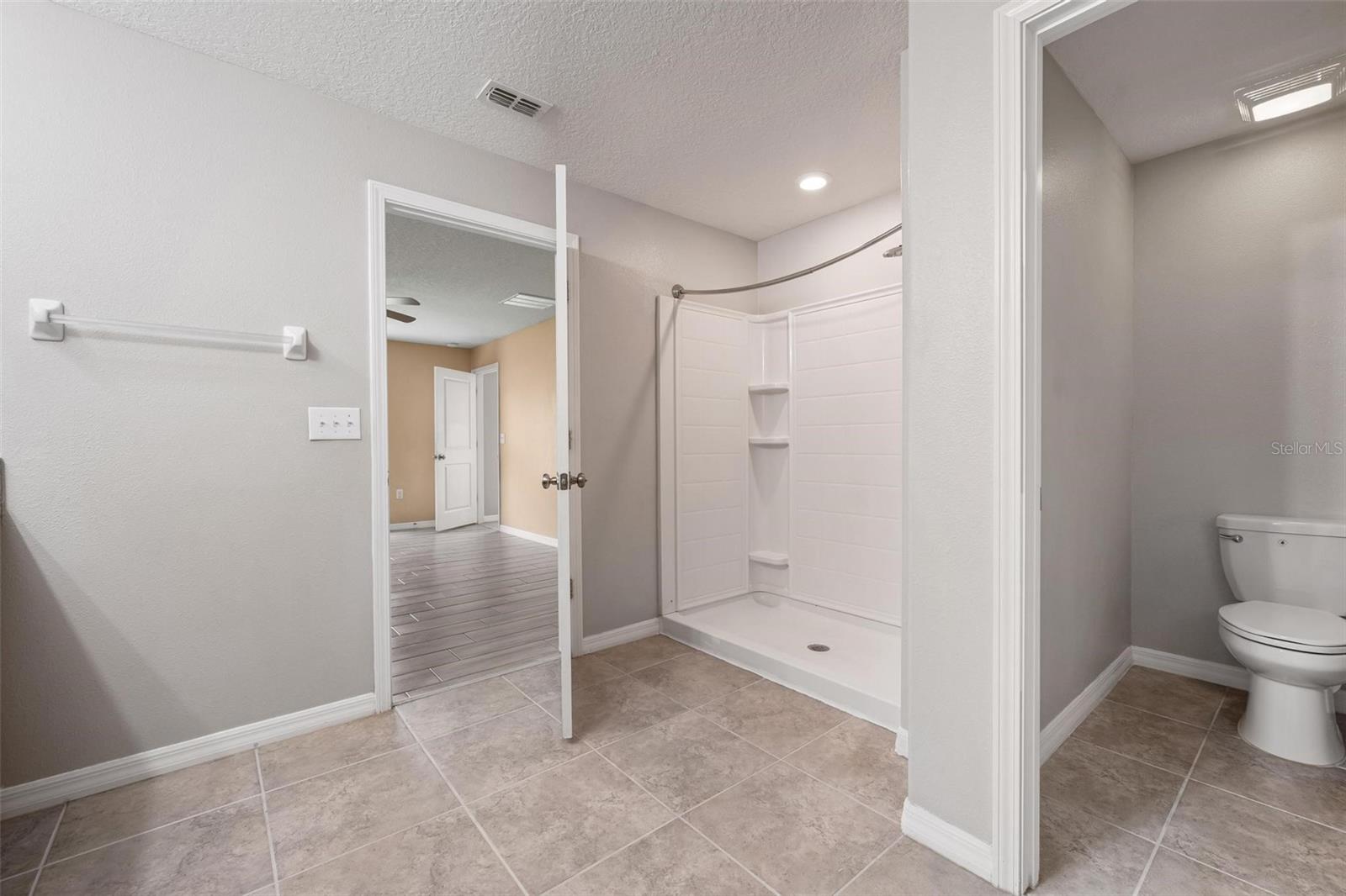 304 Cascade Bend Dr Property Photo 18