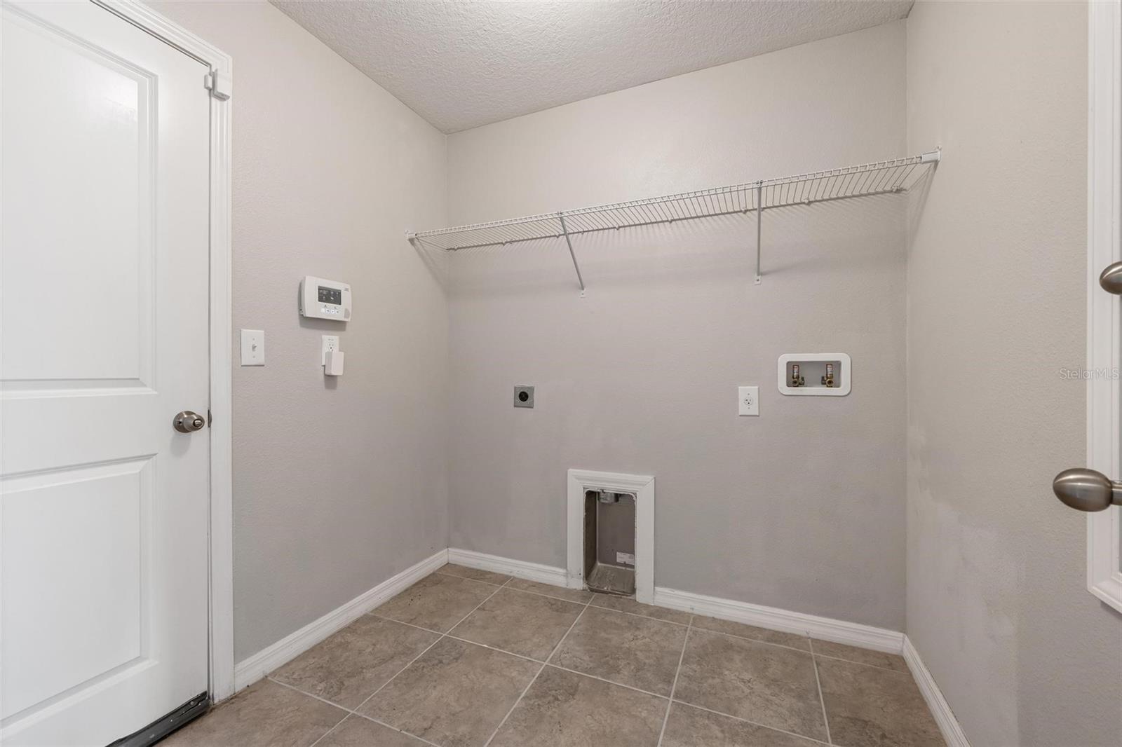 304 Cascade Bend Dr Property Photo 26