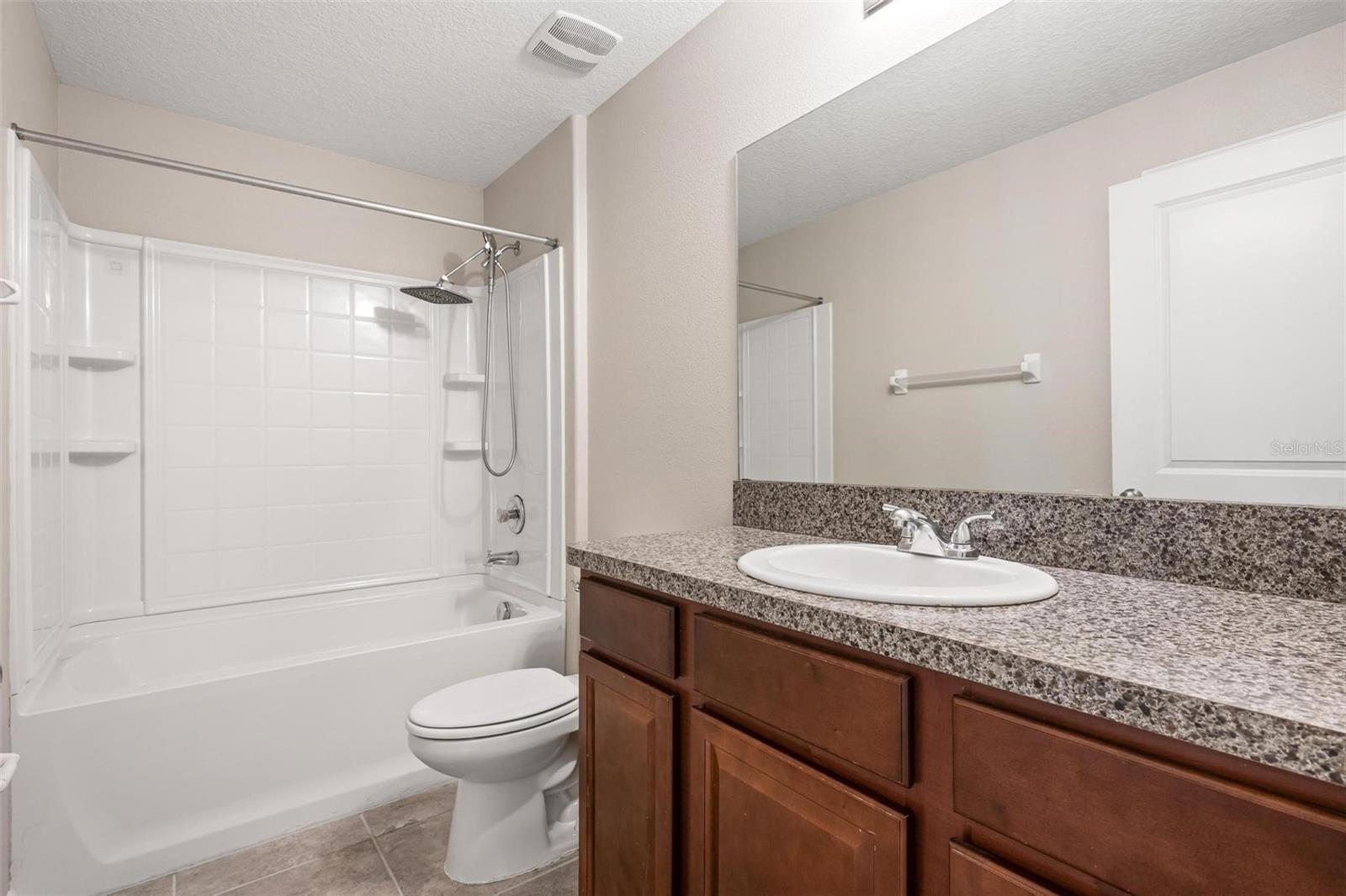304 Cascade Bend Dr Property Photo 28