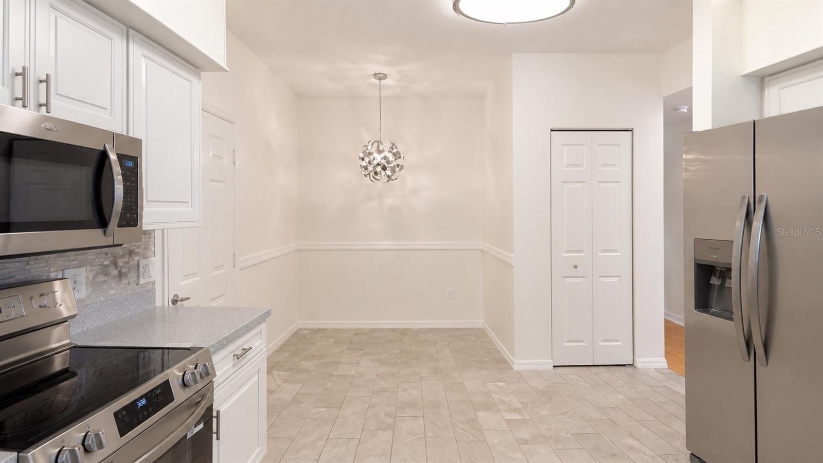 5429 Stoneybrook Ln #102 Property Photo 13