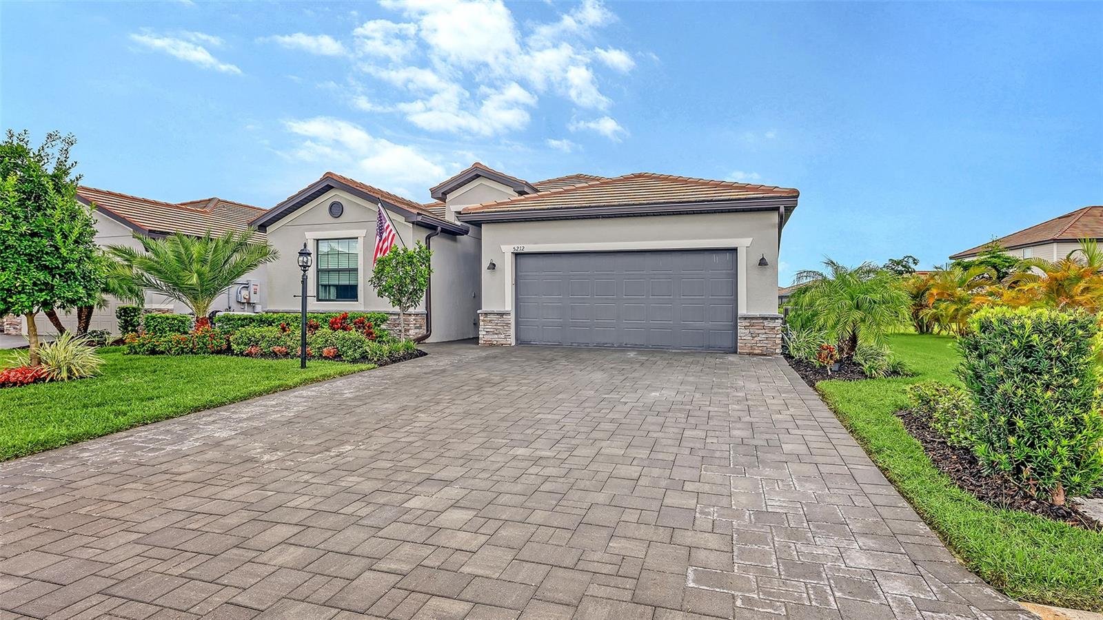 5212 Marina Basin Ct Property Photo 2