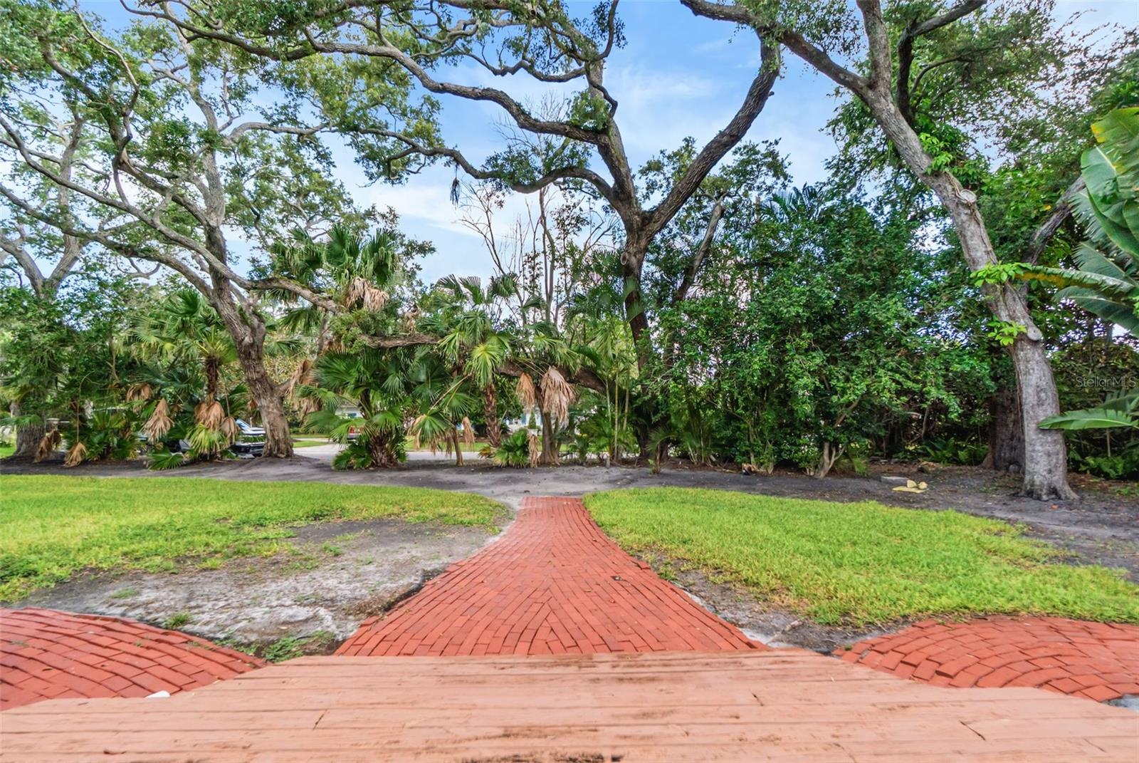 1585 South Dr Property Photo 40