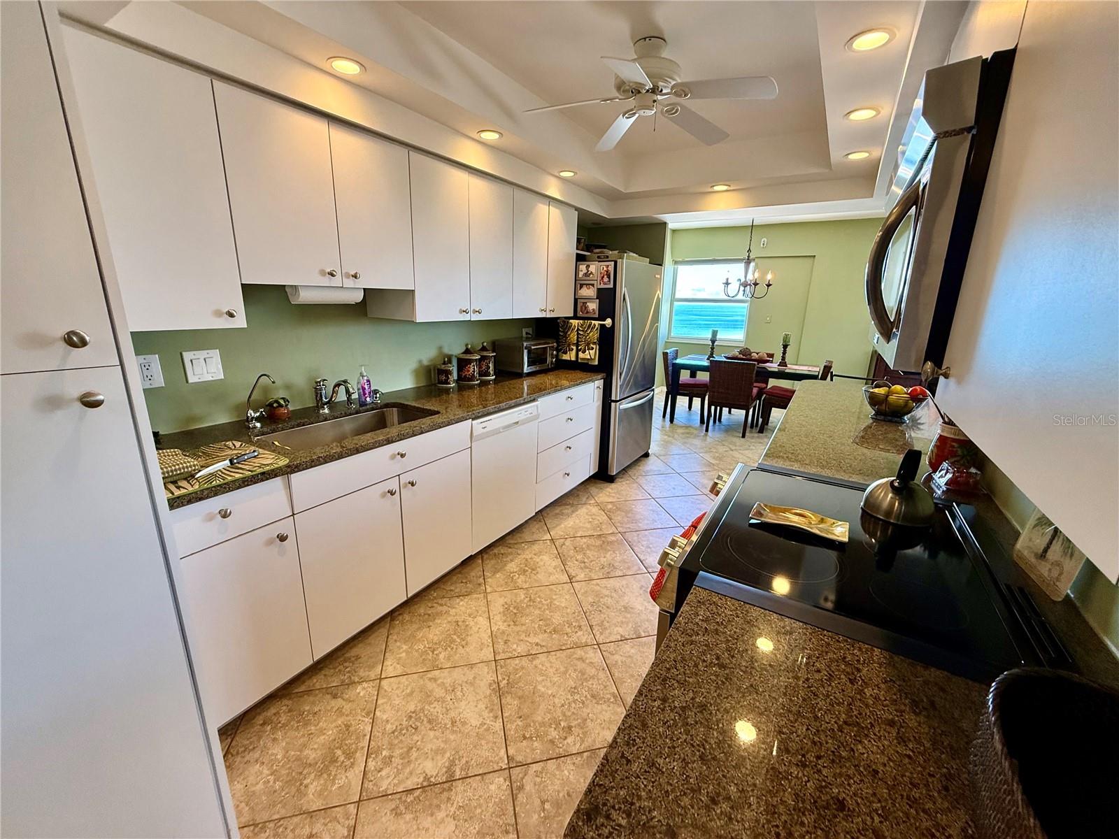 1700 Benjamin Franklin Dr #9e Property Photo 16