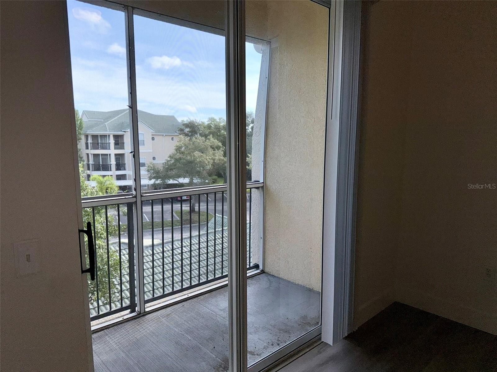 5152 Northridge Rd #302 Property Photo 15