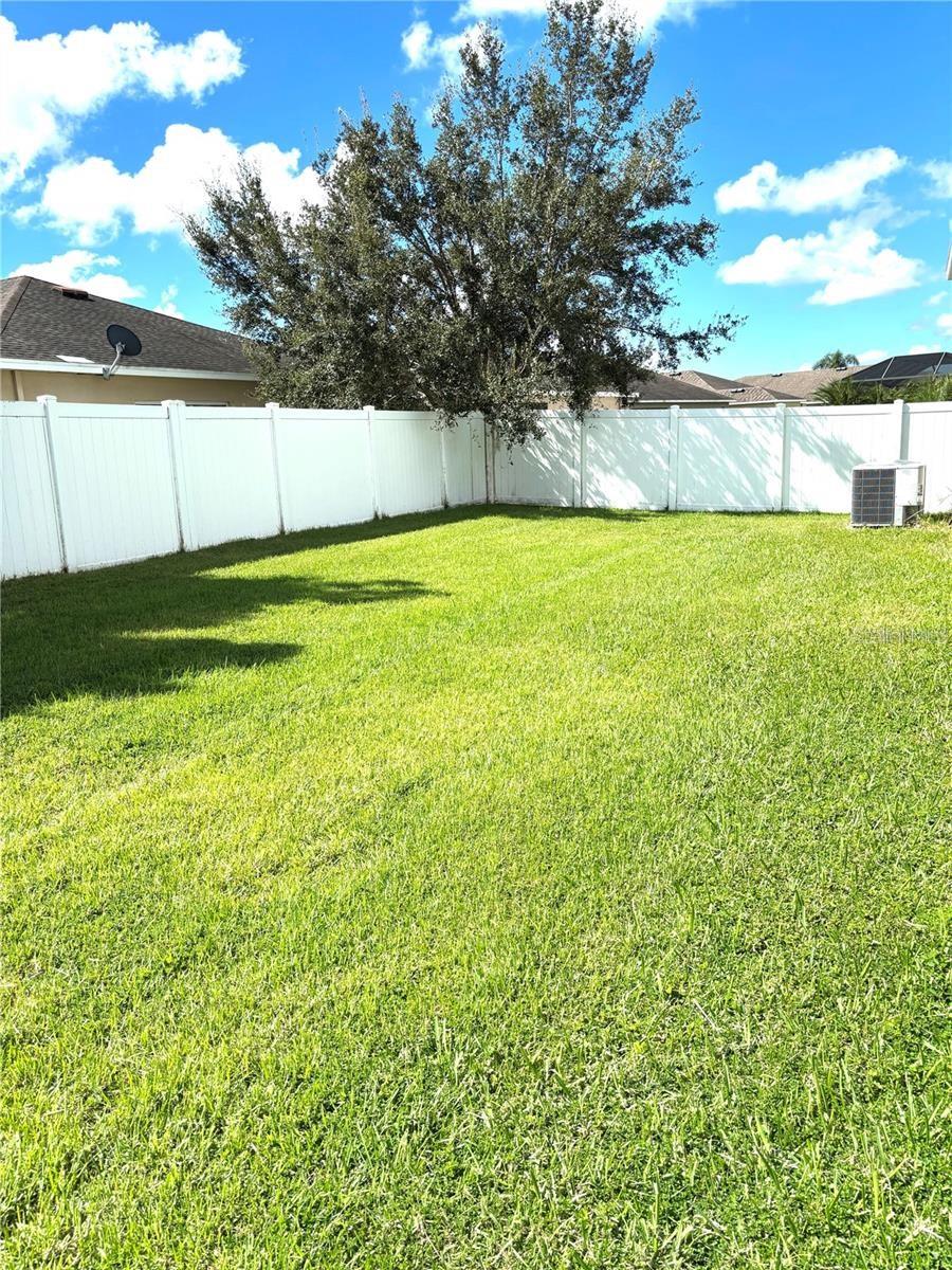 8834 39th Street Cir E Property Photo 3