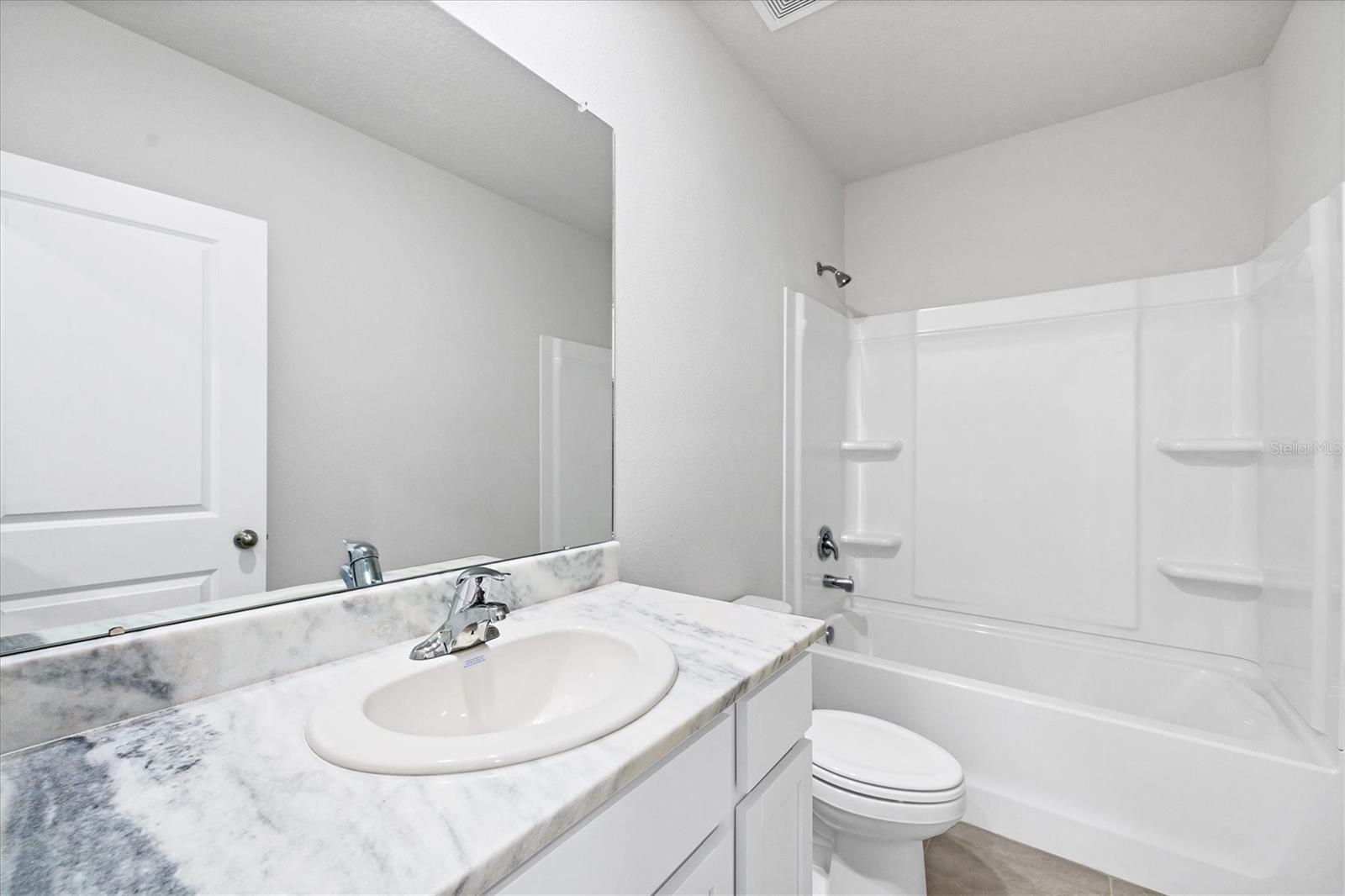 17657 Crescent Moon Loop Property Photo 21
