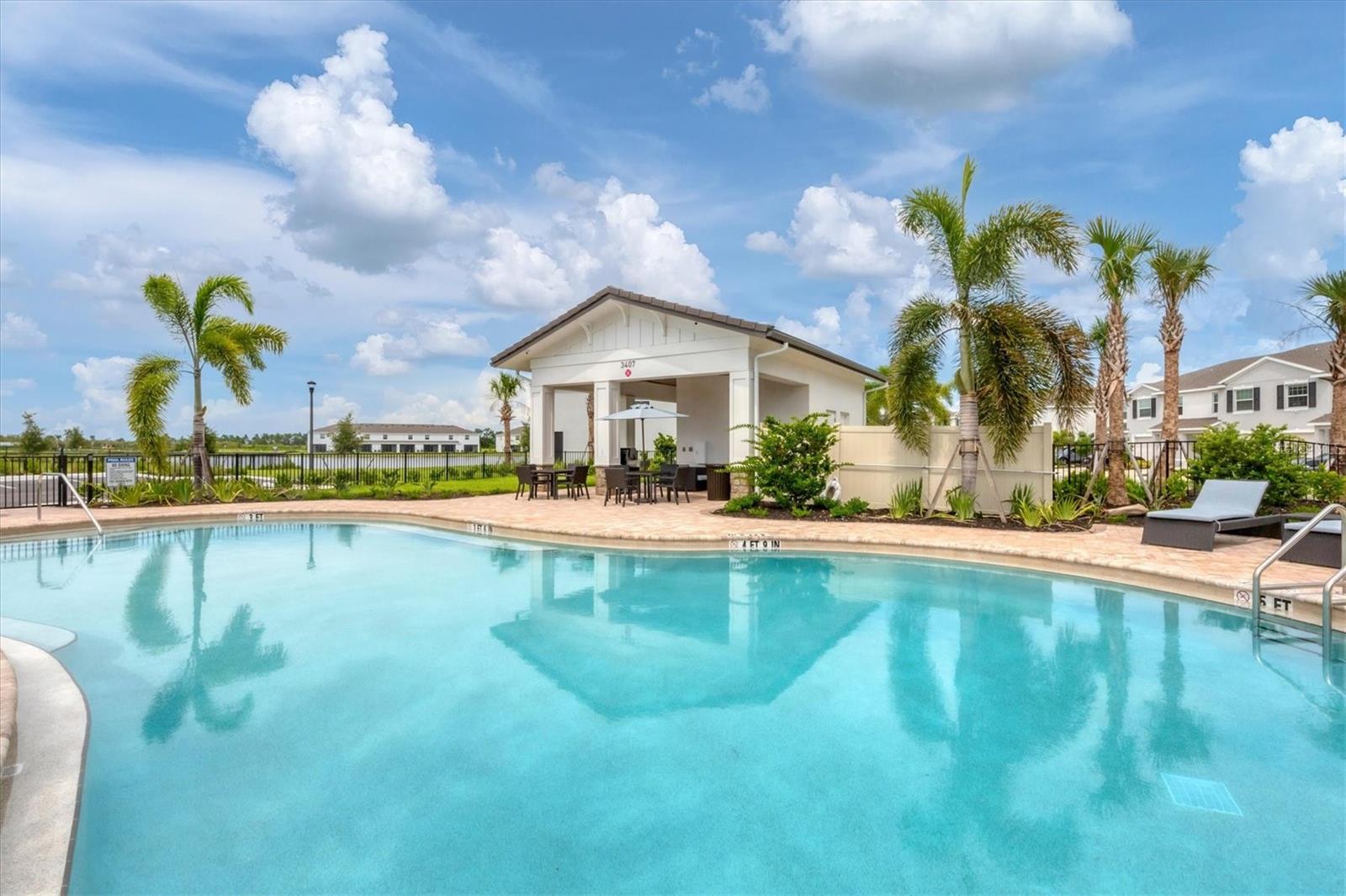 17657 Crescent Moon Loop Property Photo 37