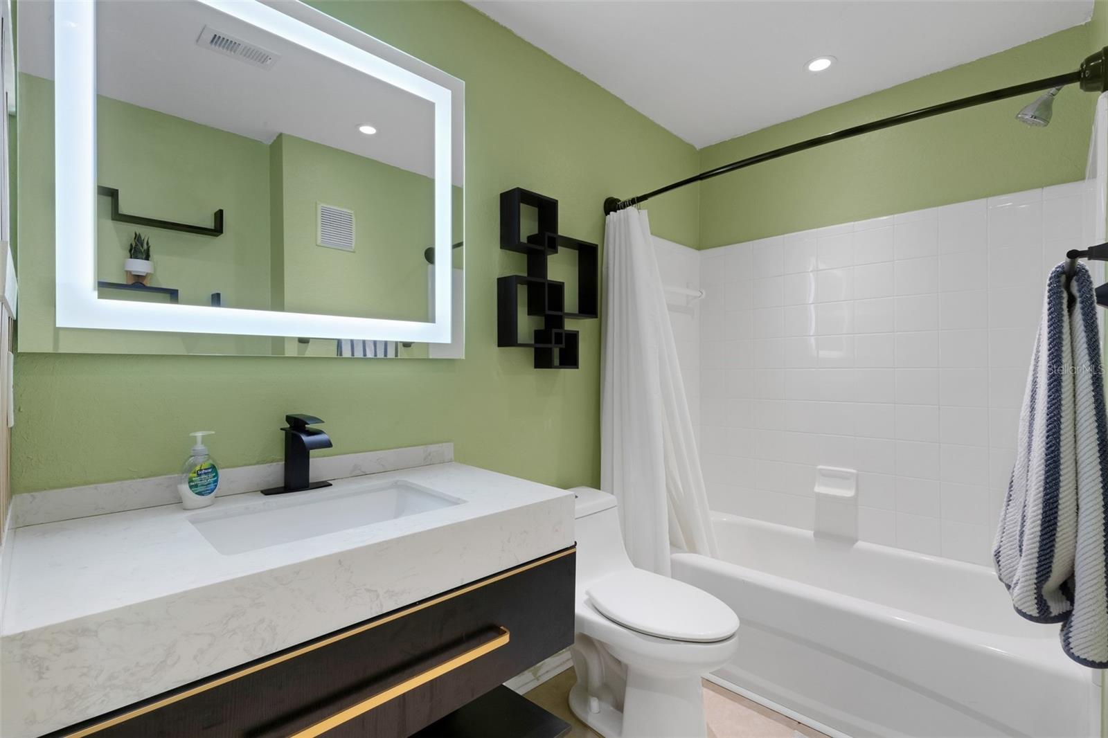8809 Manor Loop #101 Property Photo 28