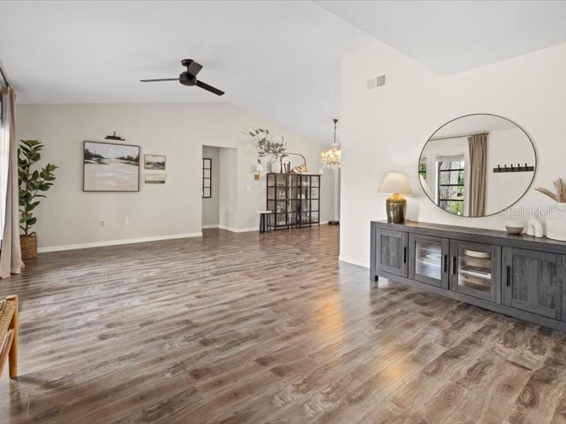 15650 PRAIRIE CREEK BLVD Property Photo 1