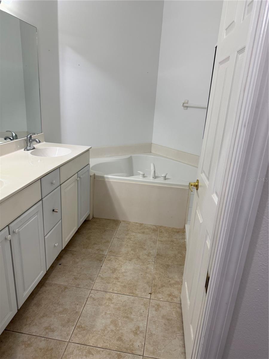 6952 Prosperity Cir #408 Property Photo 18