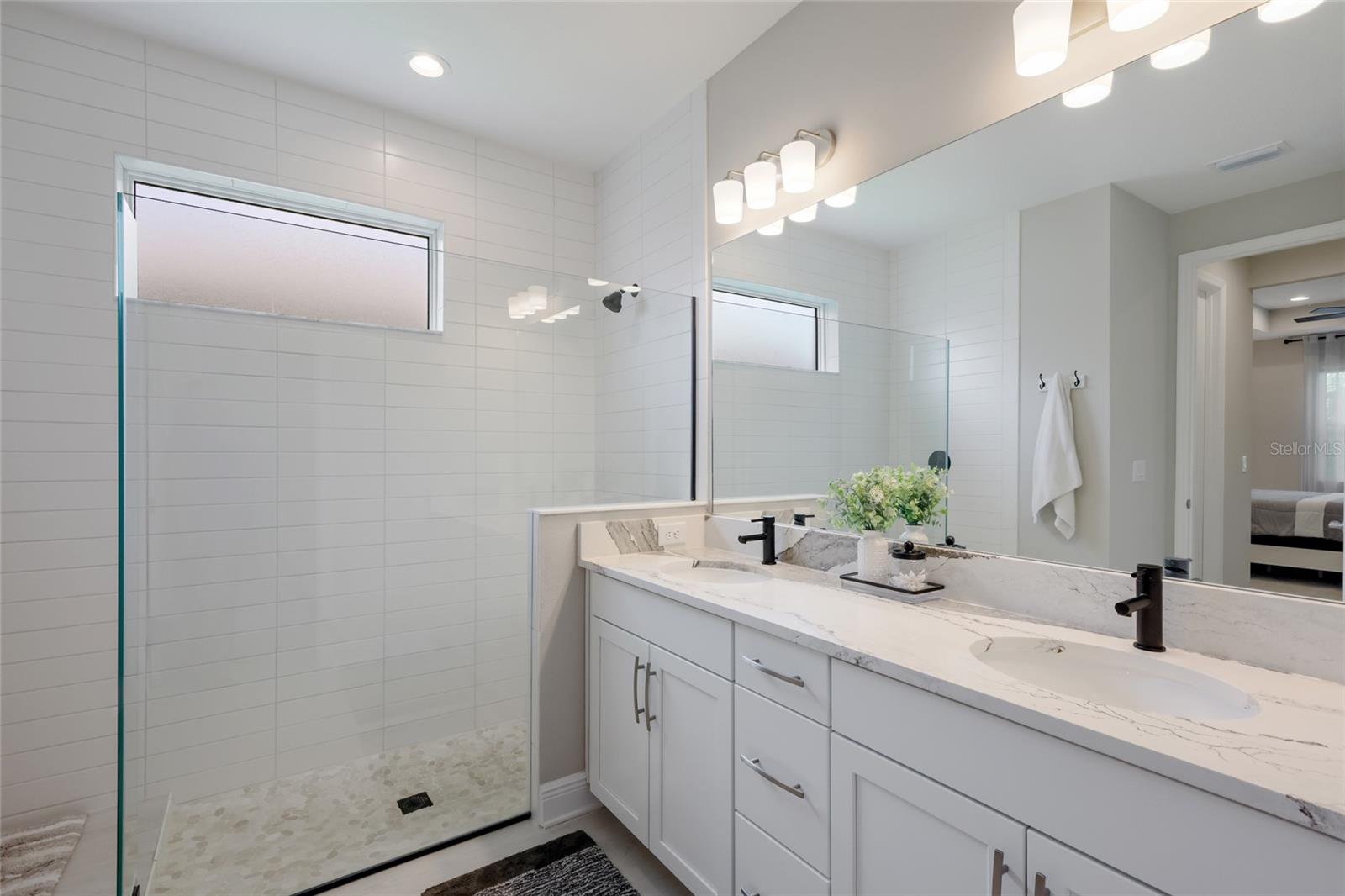 16925 Seraphic Trl Property Photo 27