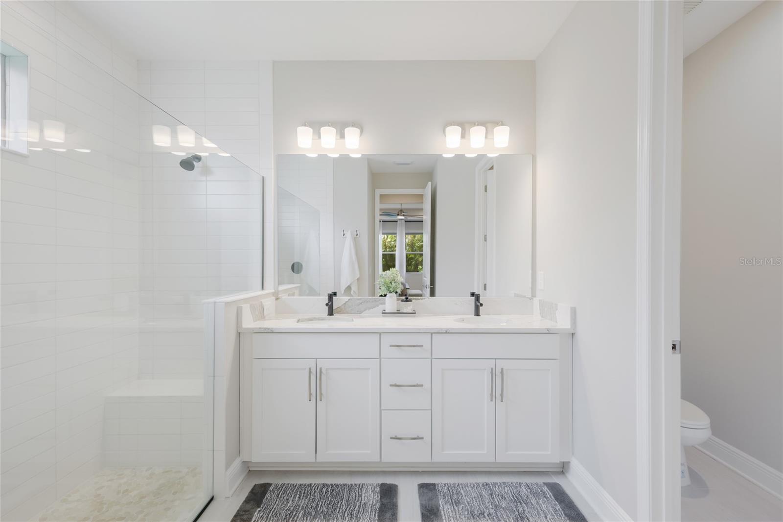 16925 Seraphic Trl Property Photo 28