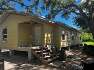 210 PATTERSON AVE Property Photo 1