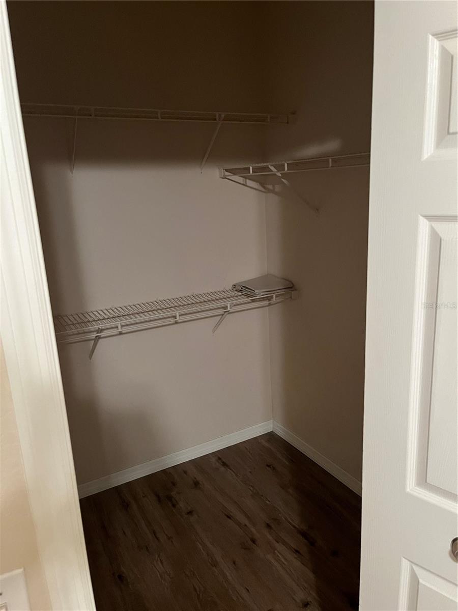 5152 Northridge Rd #106 Property Photo 12