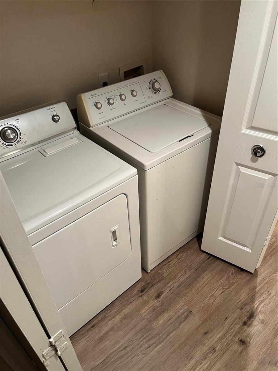 5152 Northridge Rd #106 Property Photo 14