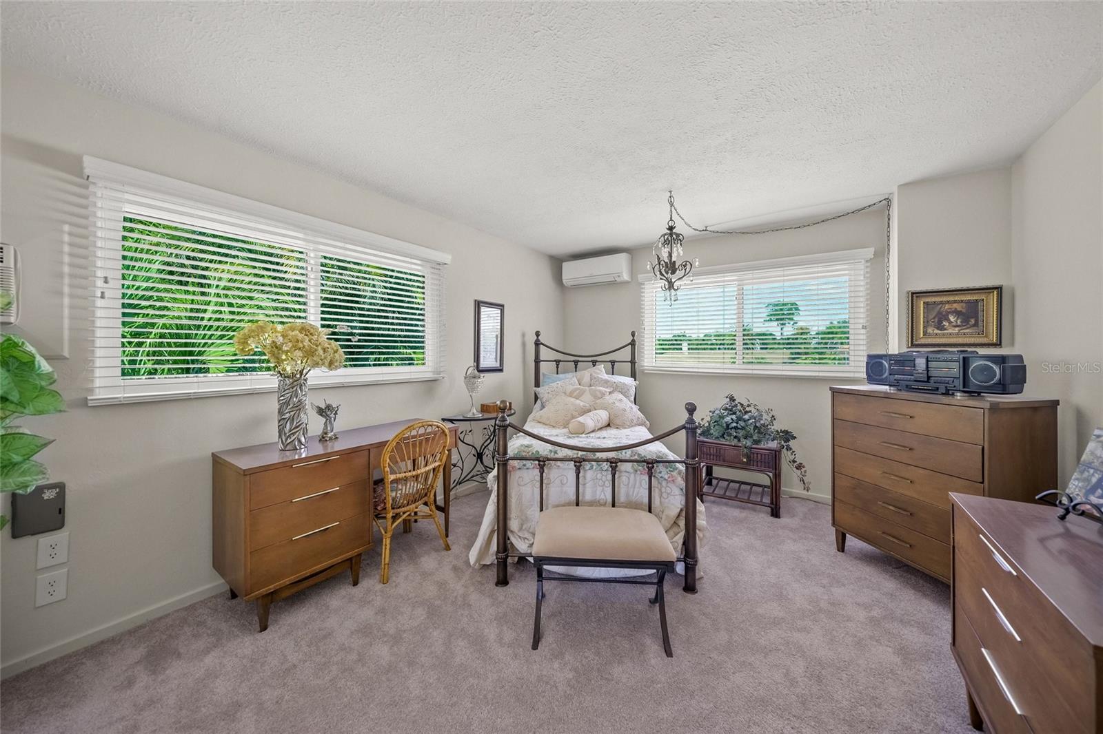 1820 Stanford Ln Property Photo 25