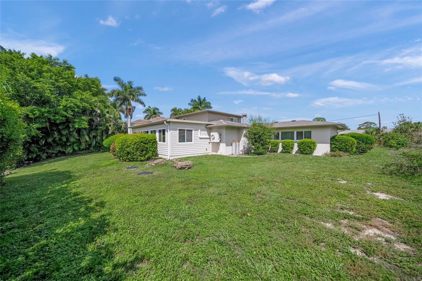 1820 Stanford Ln Property Photo 30