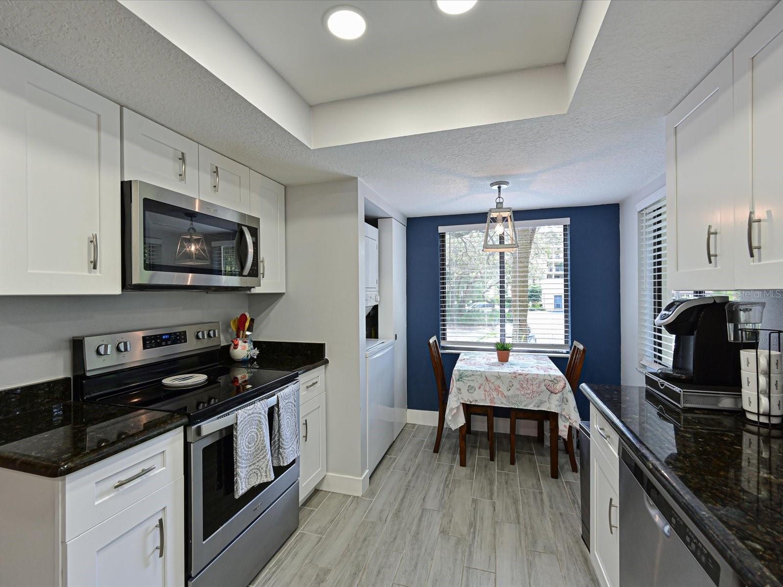 3904 Mourning Dove Dr #225 Property Photo 6