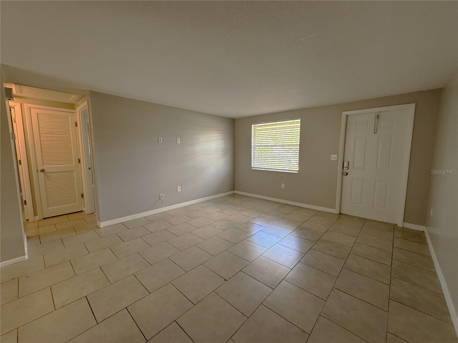 536 Briarwood Rd Property Photo 3