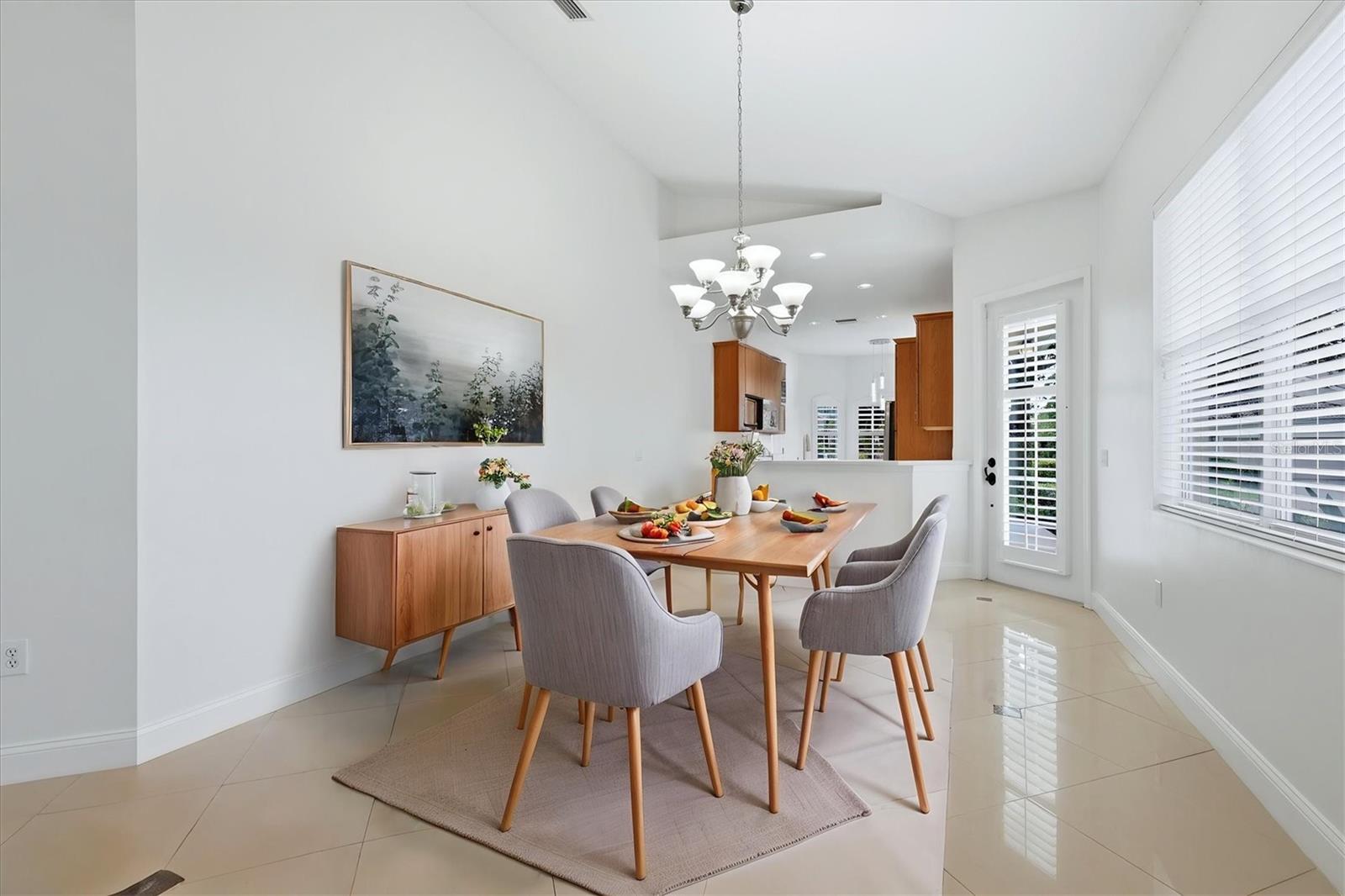 7519 Birds Eye Ter Property Photo 4