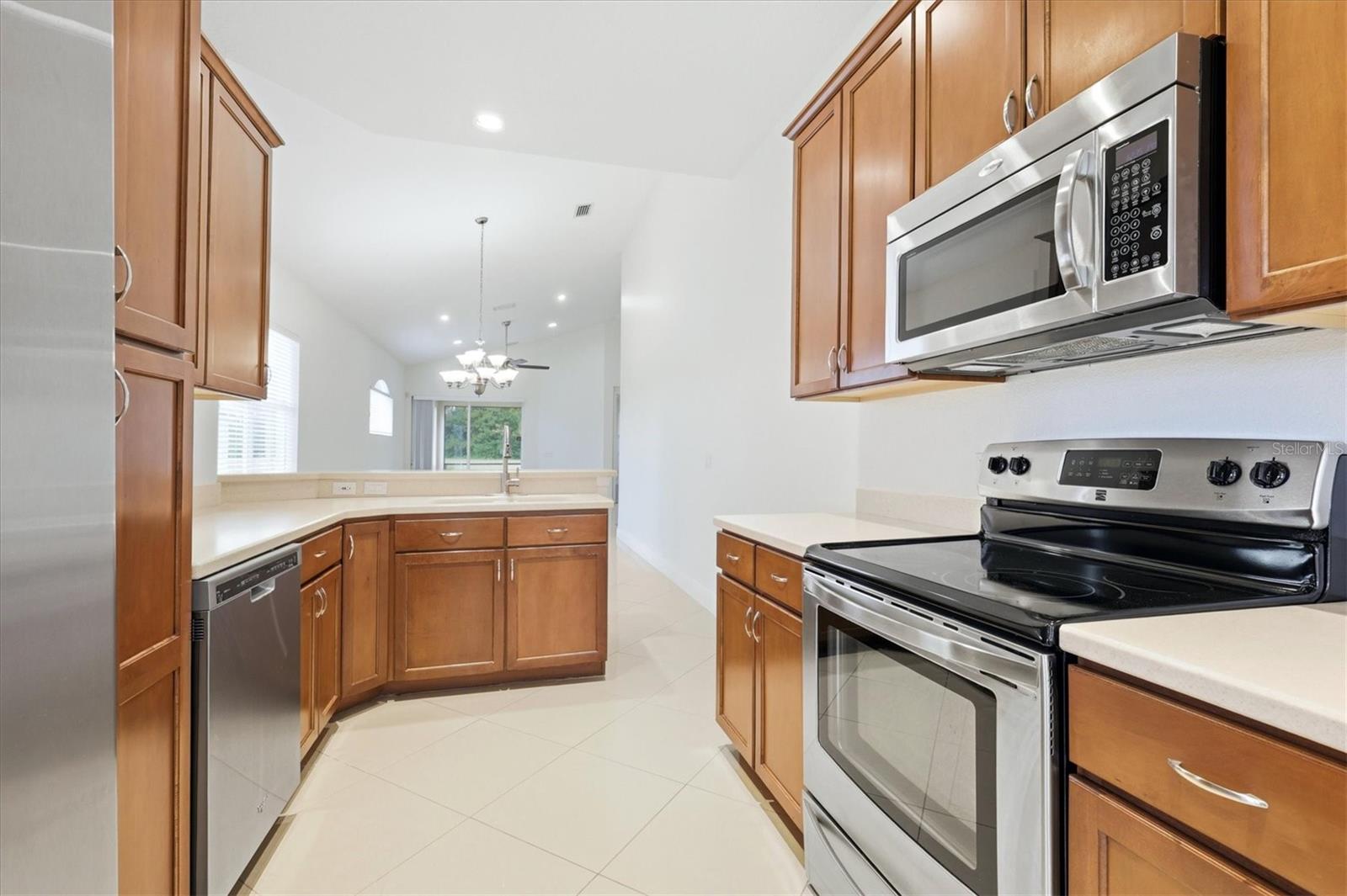 7519 Birds Eye Ter Property Photo 5