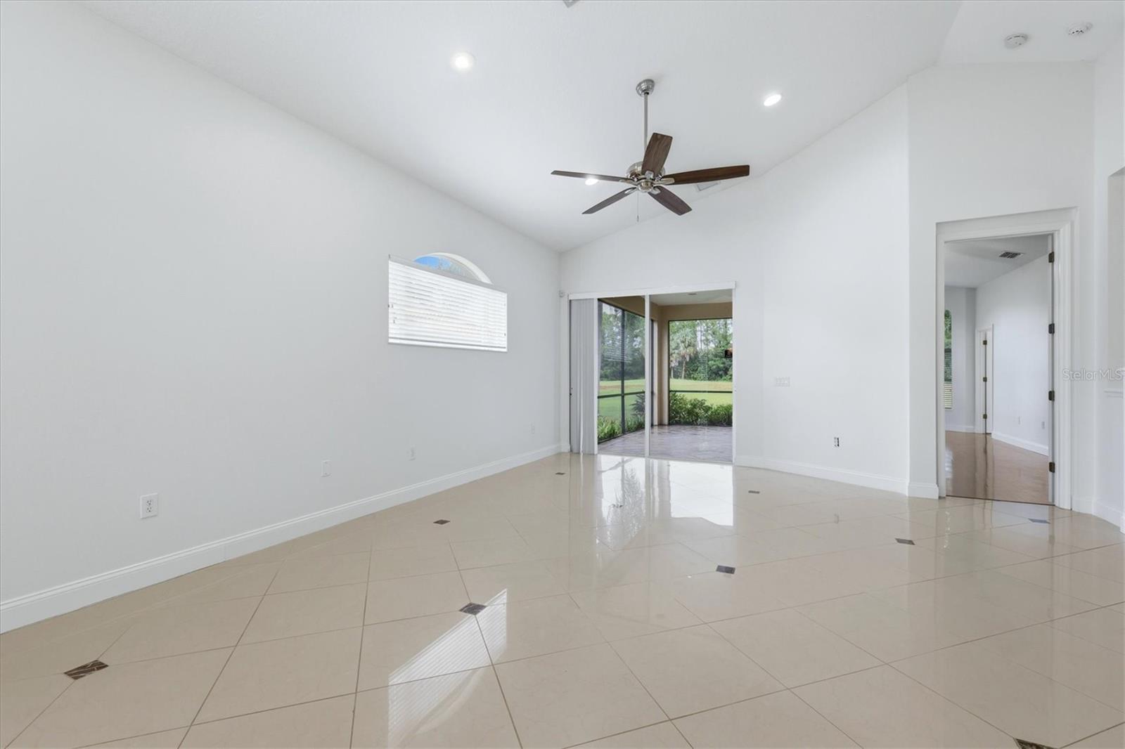 7519 Birds Eye Ter Property Photo 24