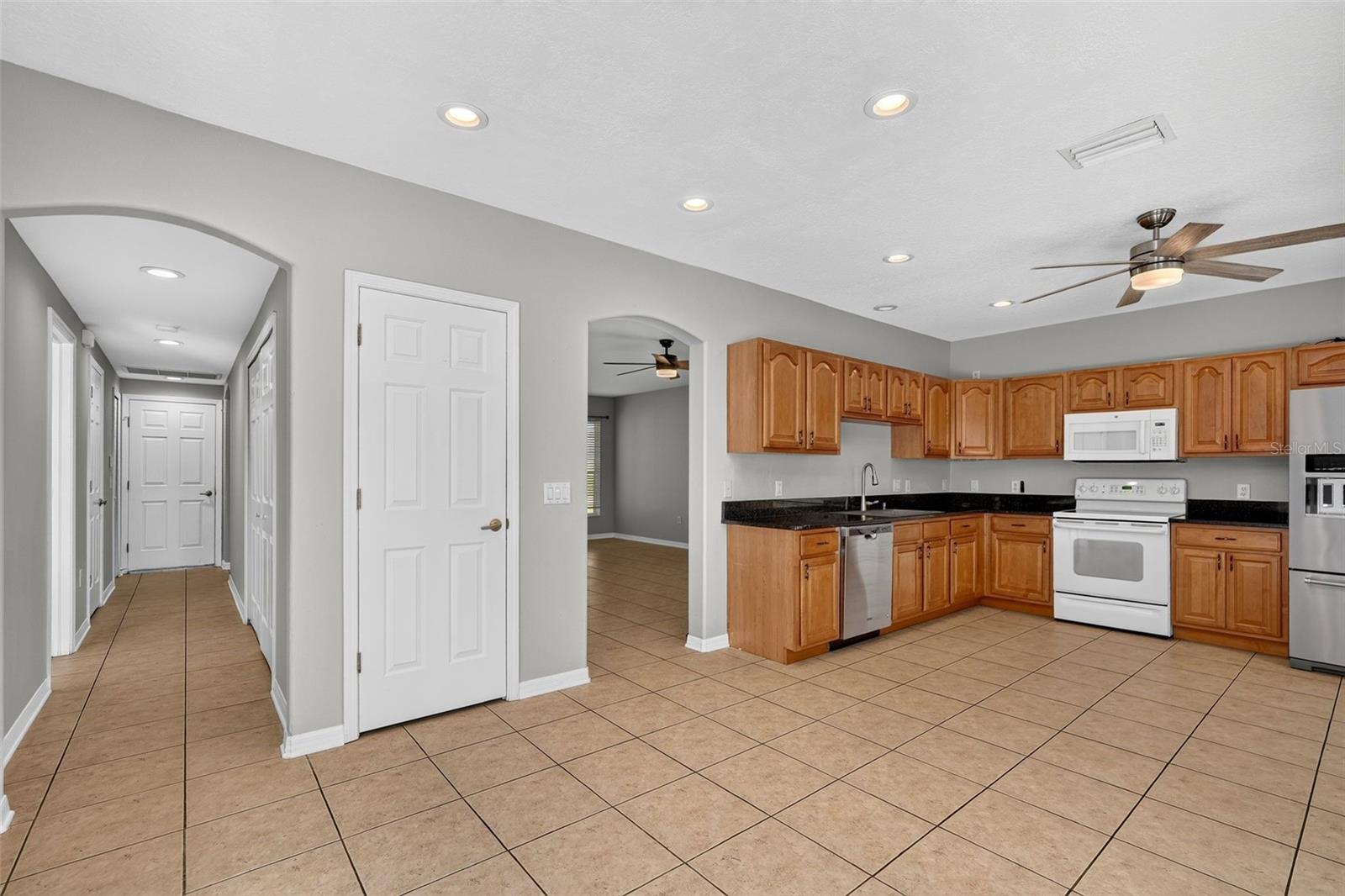 4007 34th St E Property Photo 6