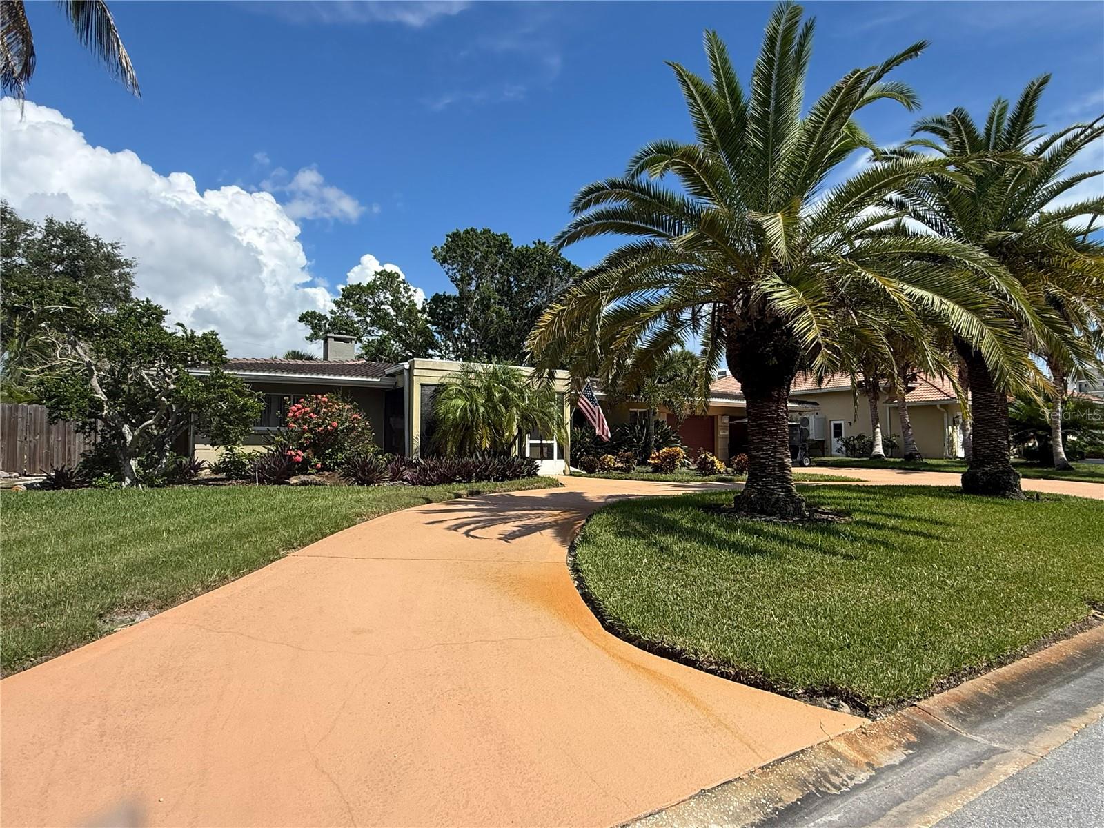 5541 Cape Aqua Dr Property Photo 9