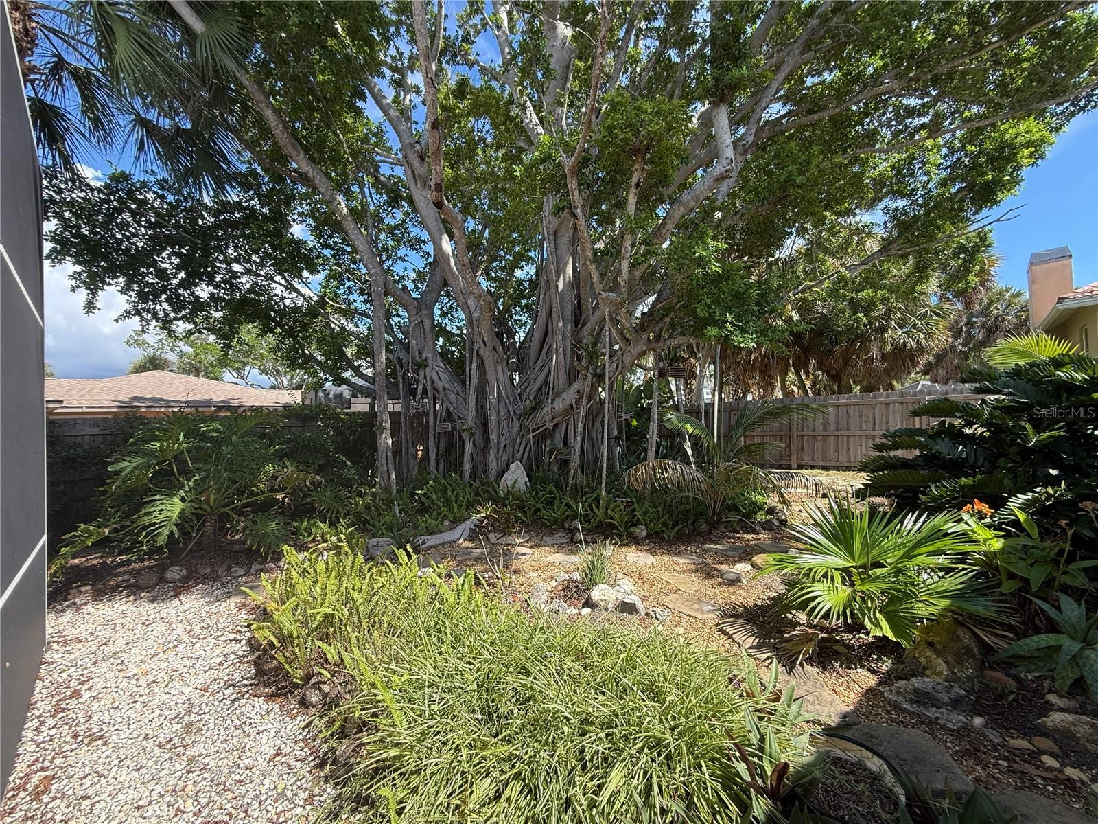 5541 Cape Aqua Dr Property Photo 16