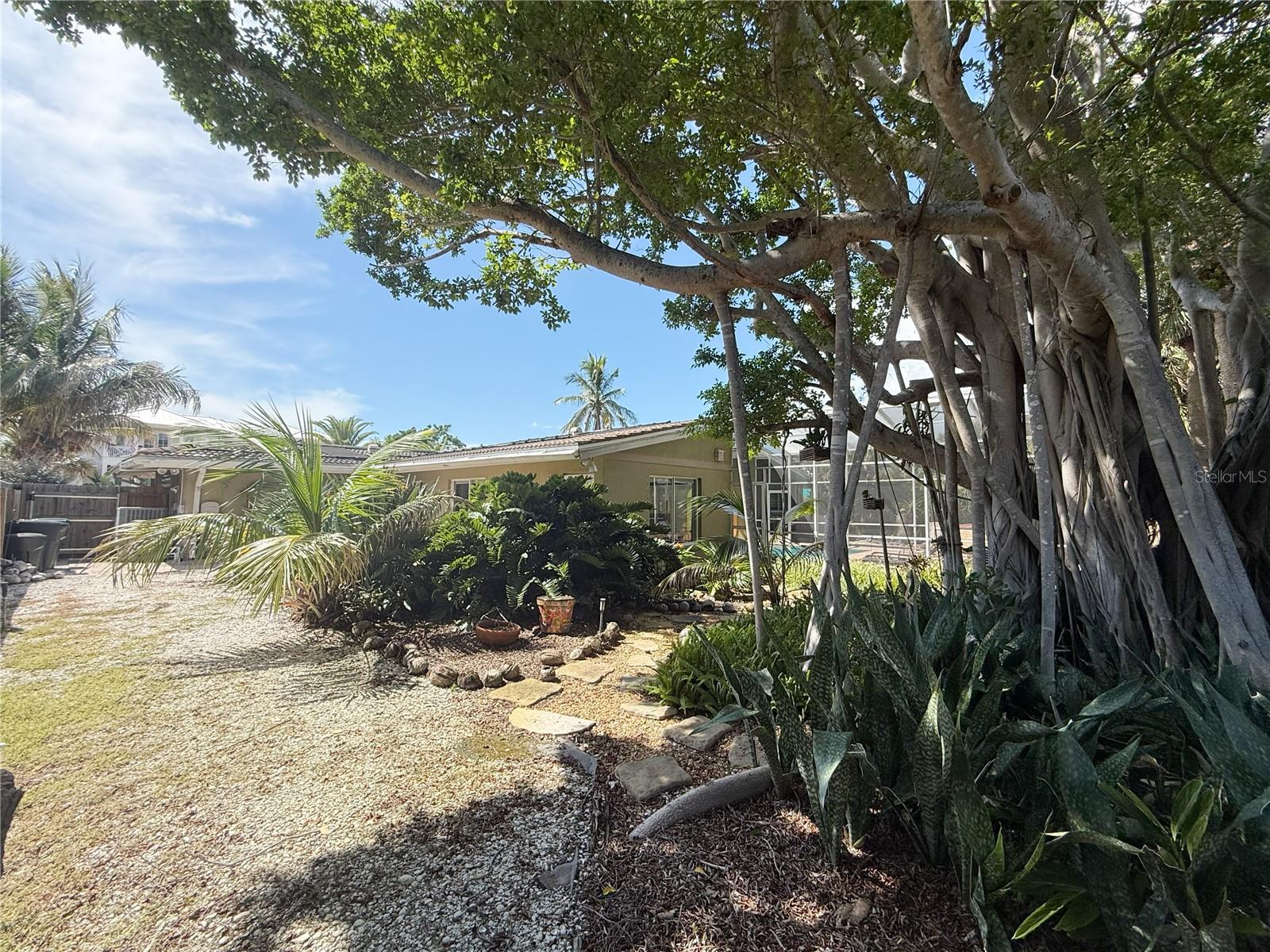 5541 Cape Aqua Dr Property Photo 18
