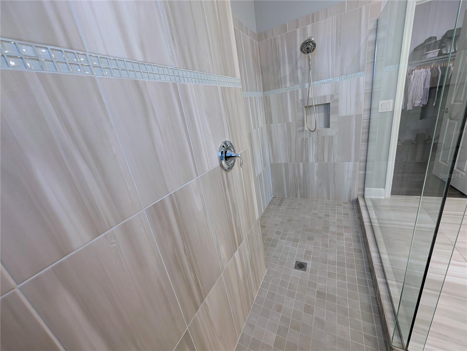 4844 Antrim Dr Property Photo 16