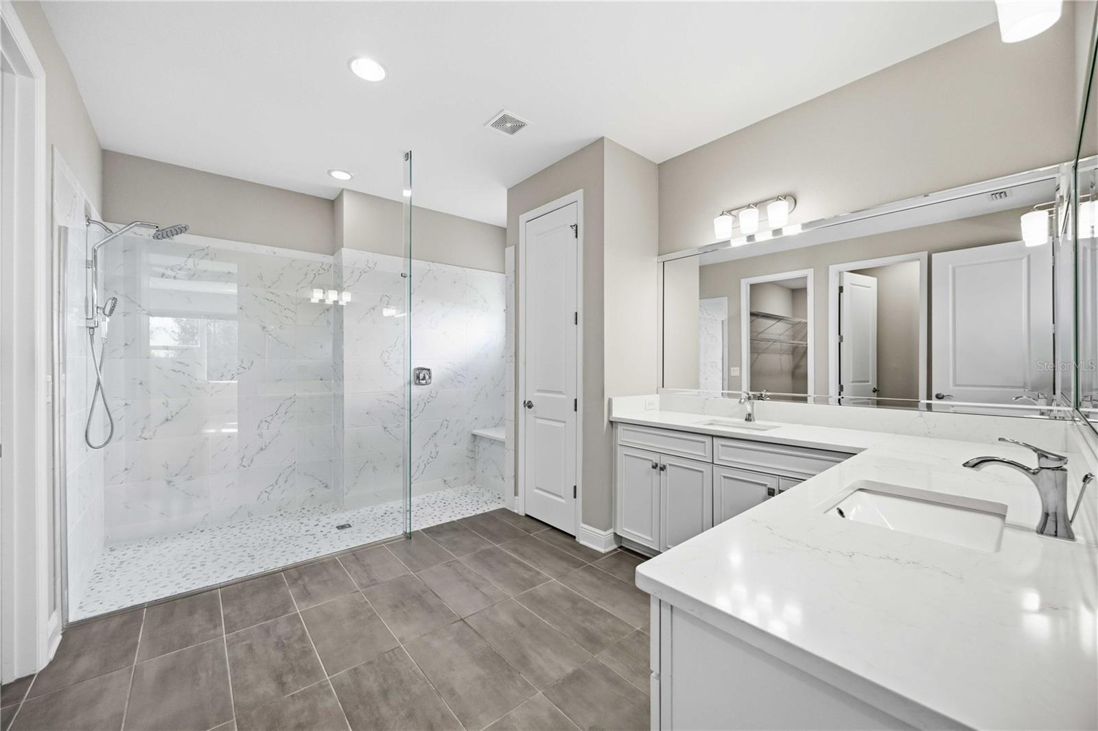 4745 Antrim Dr Property Photo 17