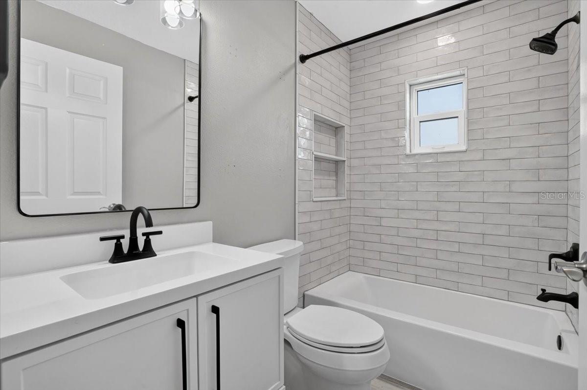 5815 33rd Dr E Property Photo 17