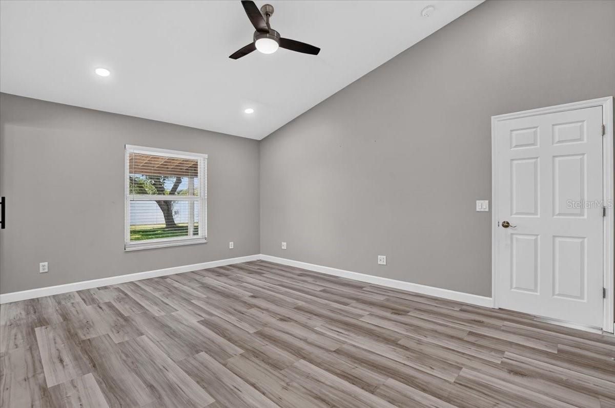 5815 33rd Dr E Property Photo 28