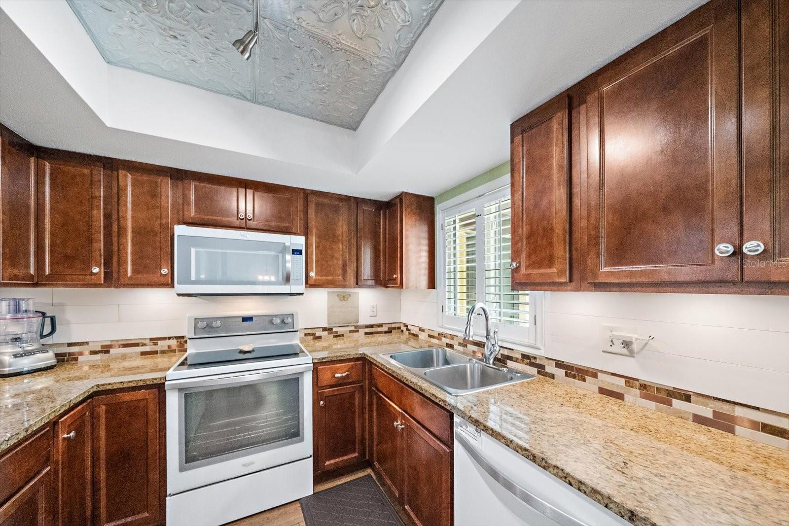 1205 56th St W Property Photo 8