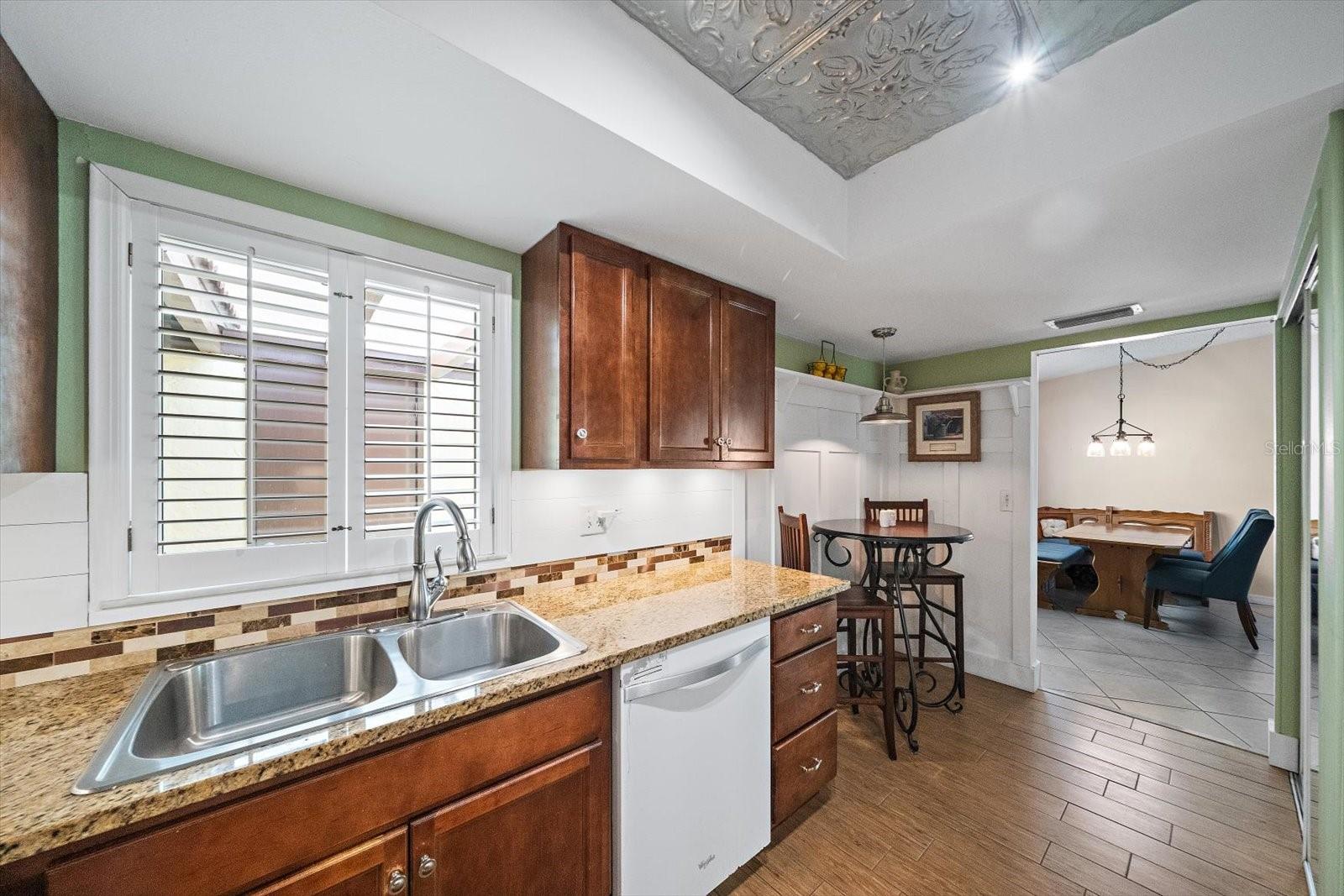 1205 56th St W Property Photo 9