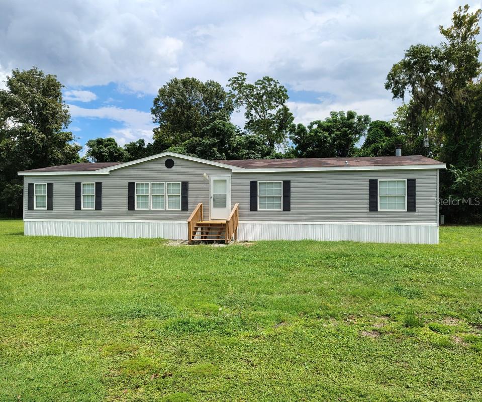 19009 Us Highway 301 N Property Photo 1