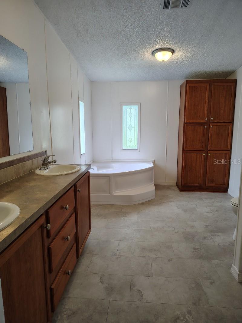 19009 Us Highway 301 N Property Photo 6
