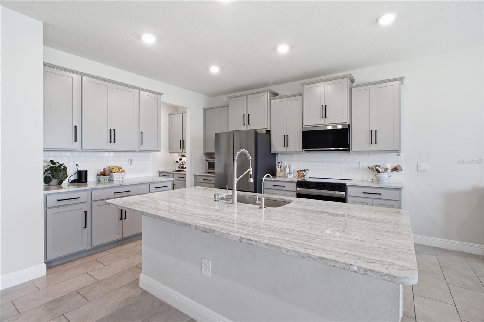 17656 Cantarina Cv Property Photo 8